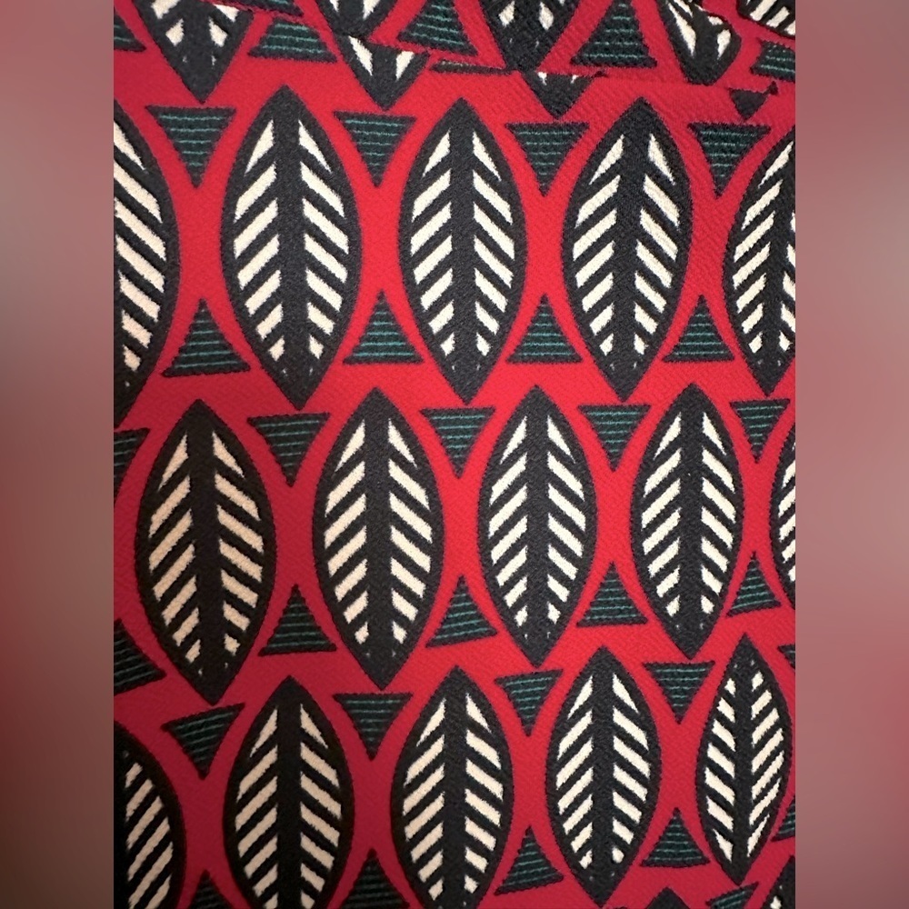 NWT LuLaRoe Cassie Pencil Skirt Size Medium - Picture 4 of 5